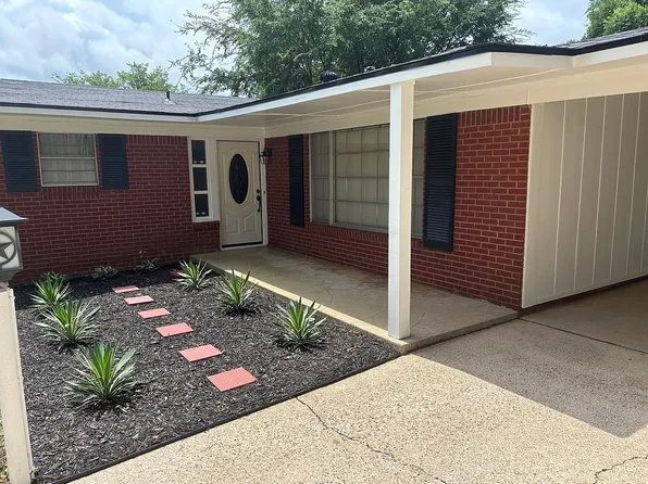 2011 Waunell Dr, Tyler, TX 75701