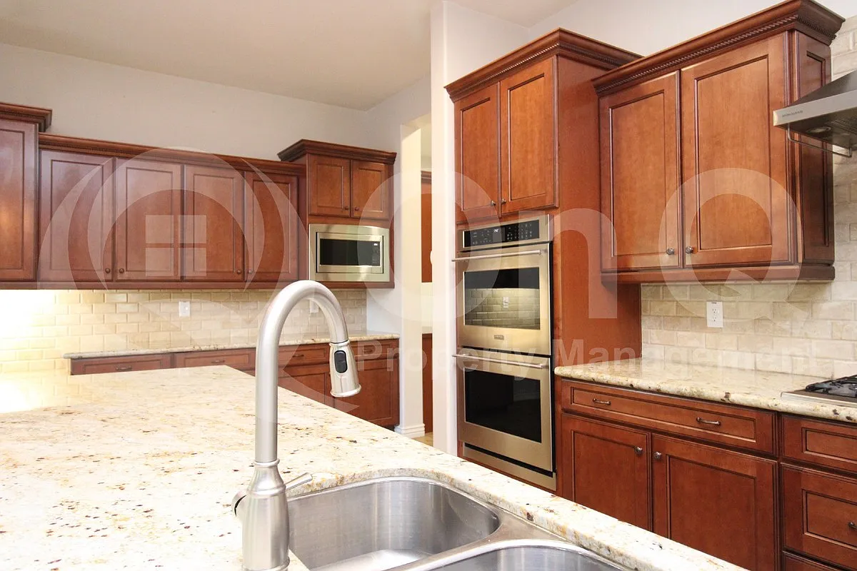 4 bed, 3.0 bath, 3258 sqft, $3,499 — Photo 3
