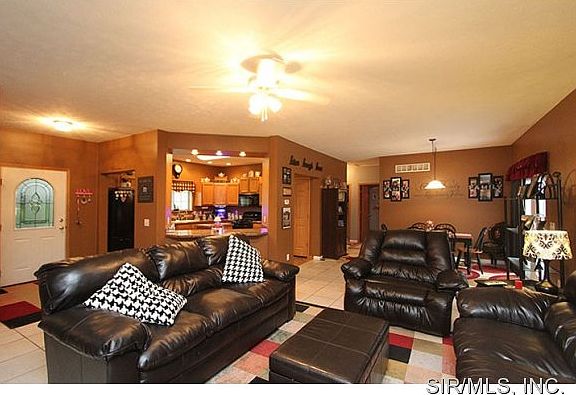 5th image of 1891 Luehmann Ln