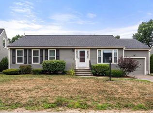 27 Country Side Rd, Bellingham, MA 02019