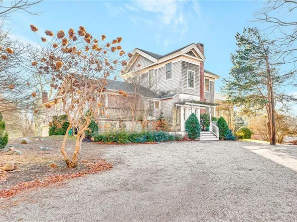 22 E Hills Rd, Westerly, RI 02891