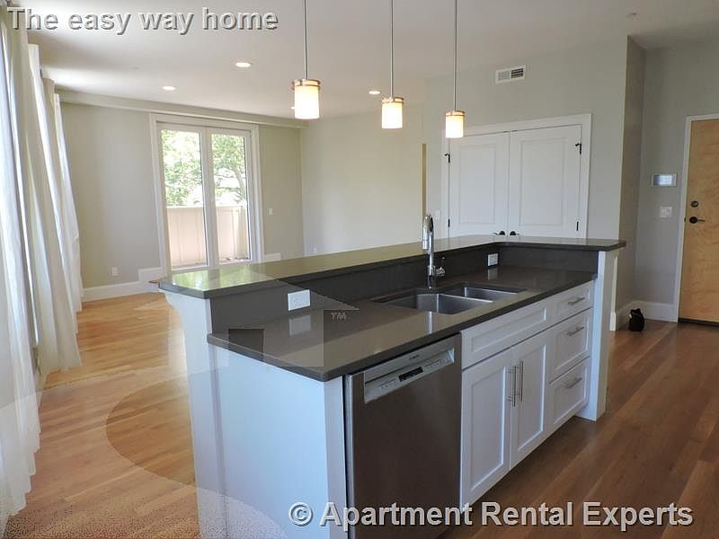1st image of 168 Hampshire St APT 4