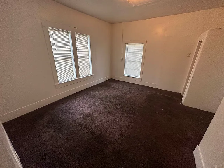 1221 Taylor St — Photo 7