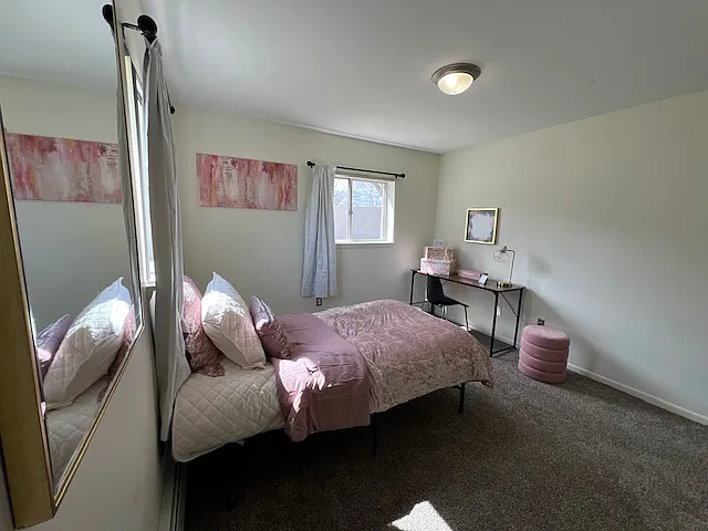 The Edge at 1815 Apartments — Photo 12