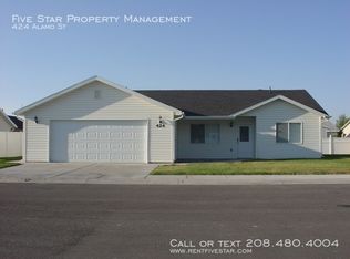 424 Alamo St, Chubbuck, ID 83202