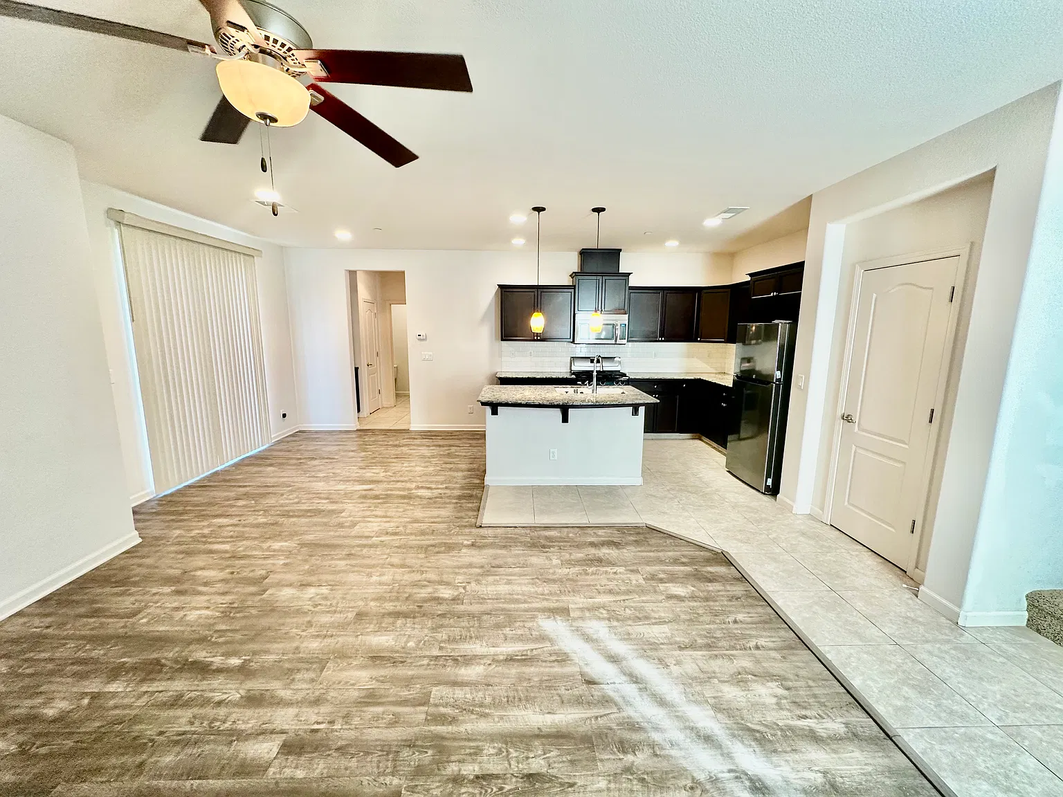 3 bed, 1560 sqft, $2,350 — Photo 3