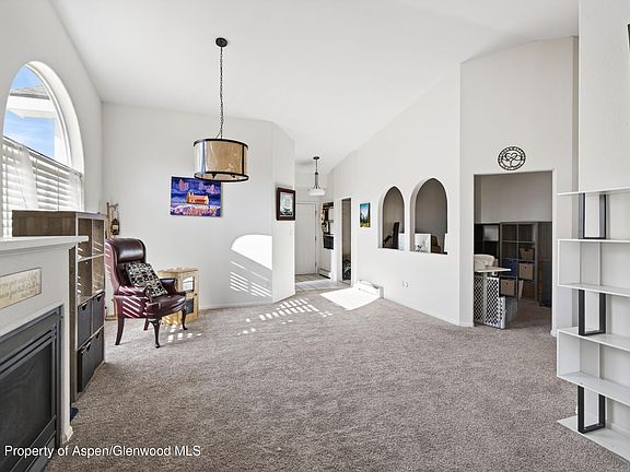 4th image of 51 N Ridge Ct