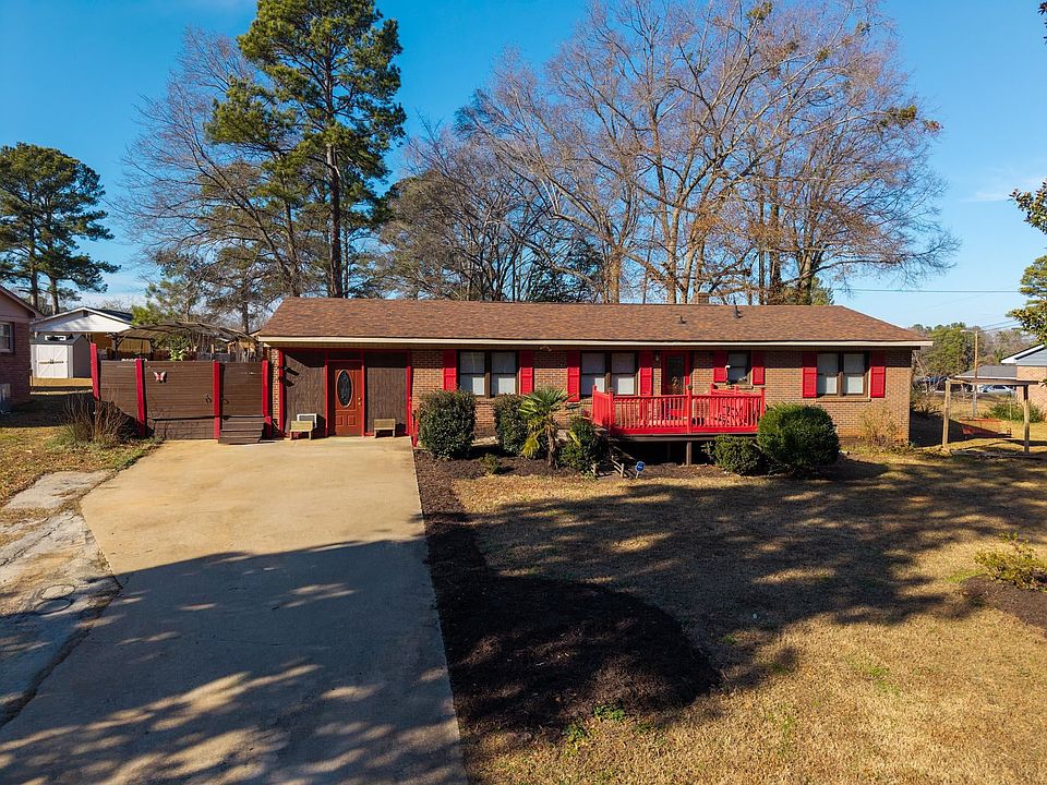 1st image of 409 Dogwood Dr