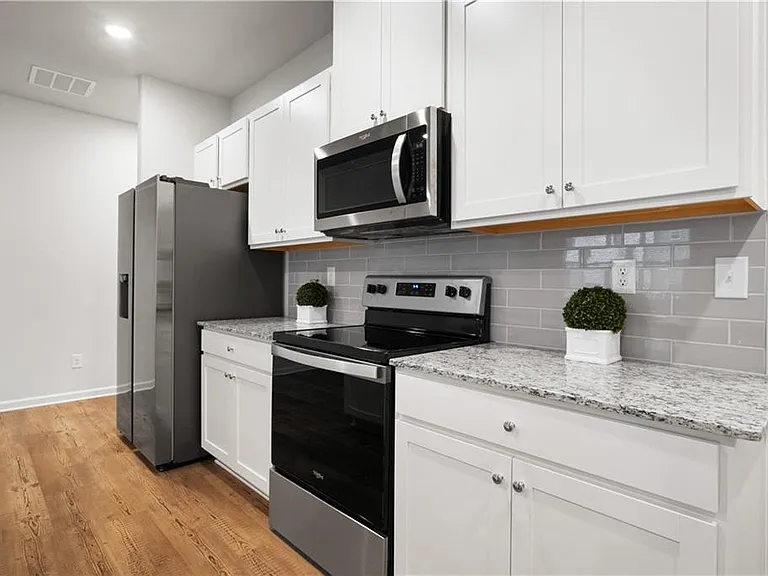 5332 Melbourne Ln — Photo 4