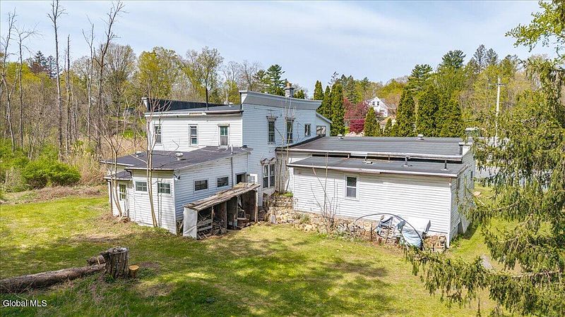 5th image of 1136 River Road