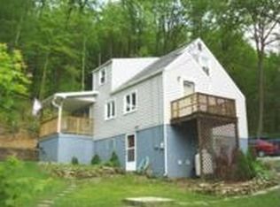 425 Moonshine Hollow Rd, Johnstown, PA 15905