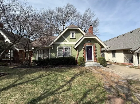 7148 Oak St, Kansas City, MO 64114