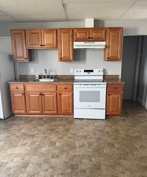 1249 Main St — Photo 2