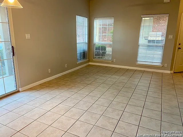40 Chapel Hill Cir — Photo 4