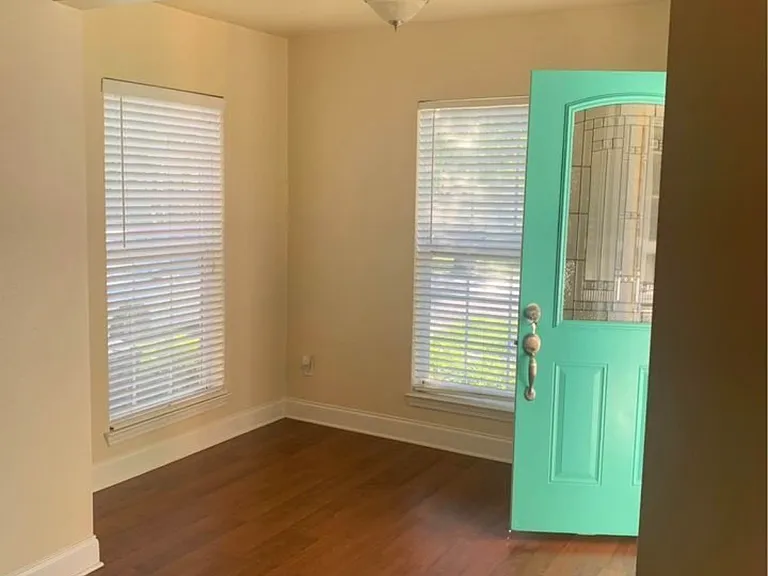 705 Community St — Photo 10