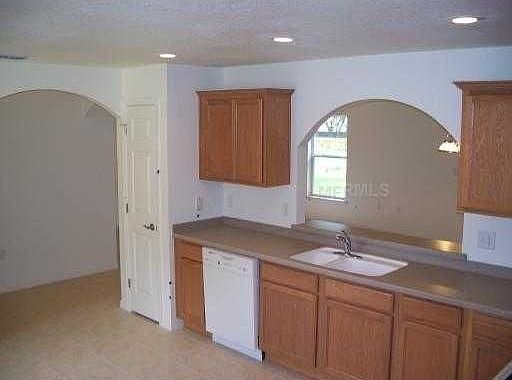 3rd image of 1007 Janet Dr