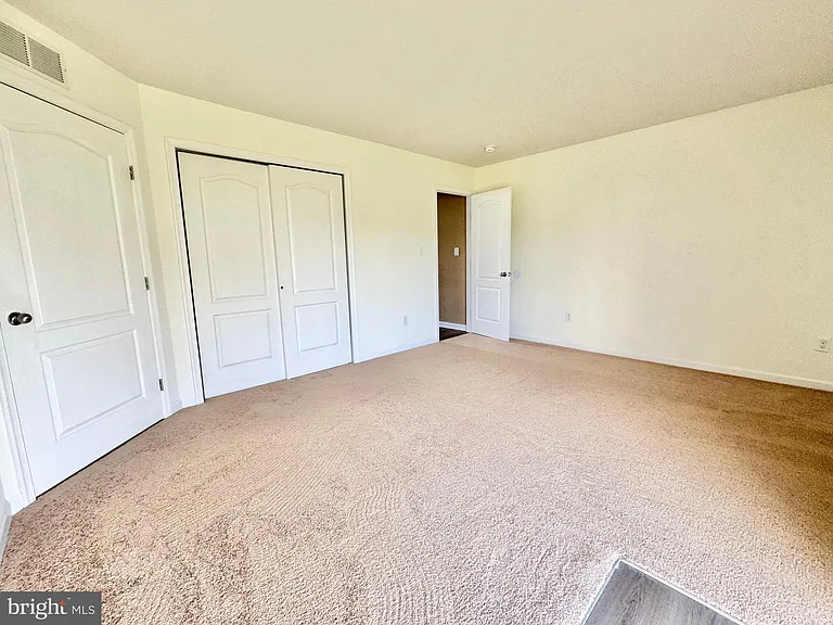 56 Nicholas Dr — Photo 20
