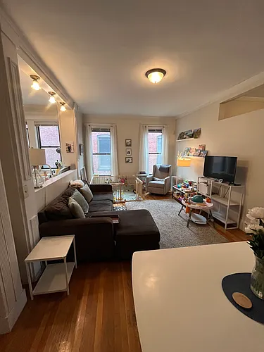 386 Commonwealth Ave Photo 1