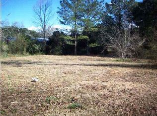 2 Hill St, Atmore, AL 36502