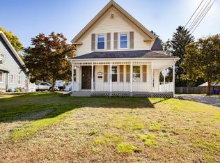 957 S Franklin St, Holbrook, MA 02343