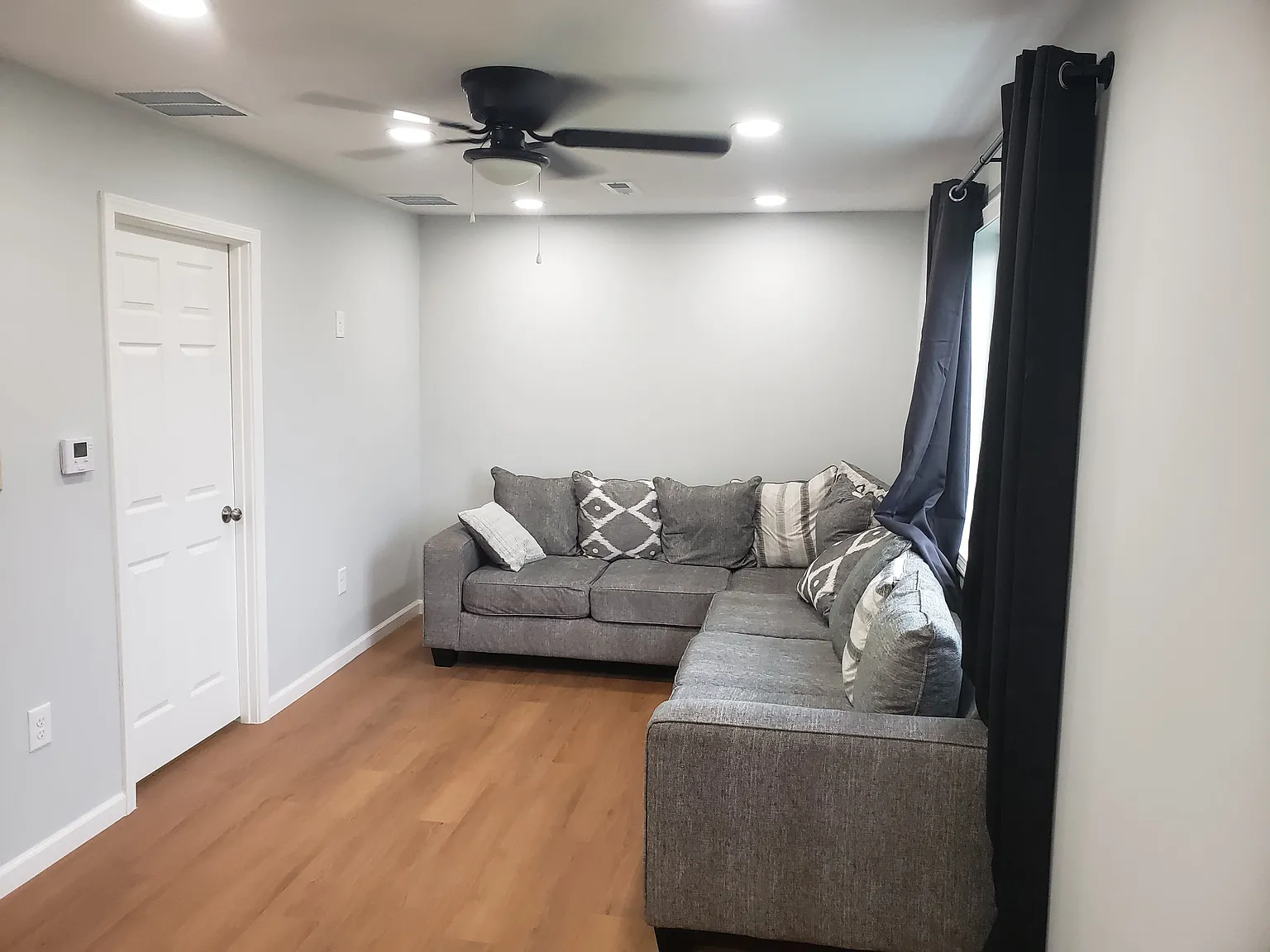 1 bed, $1,200 — Photo 2