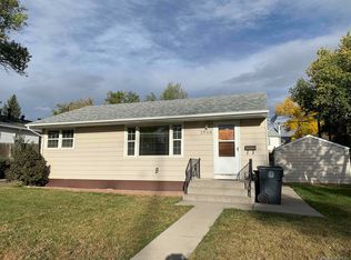 1708 Walnut Dr, Cheyenne, WY 82001