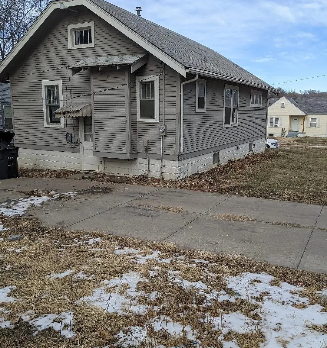 2 bed, 1.0 bath, 859 sqft, $1,397 — Photo 3