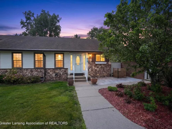 491 Red Cedar Blvd, Williamston, MI 48895