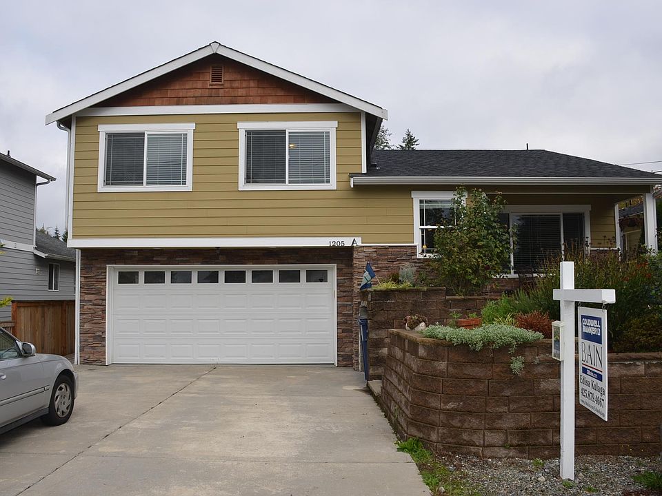 This is unit C, purchased in November, immediately available for rent by owner. Plenty of off street parking in addition to your 2 car garage. Second and third upper bedroom windows face South. Owner's apartment sits on NW corner in backyard.