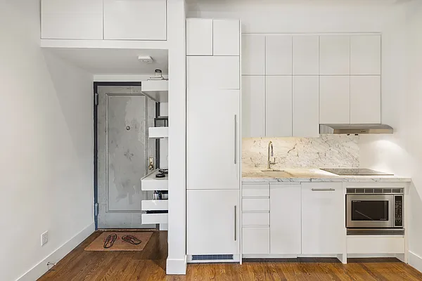 Sold by Byson Real Estate Company | media 3