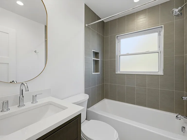 2741 S Jackson St — Photo 27