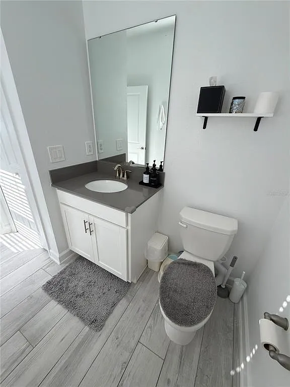 3 bed, 2.5 bath, 1690 sqft, $2,500 — Photo 4