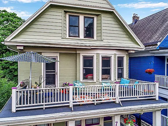 3 bed, 1350 sqft, $1,700 — Photo 3