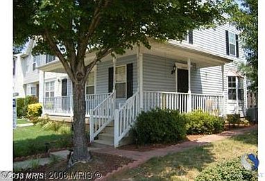 2nd image of 2800 Hornbeam Ct