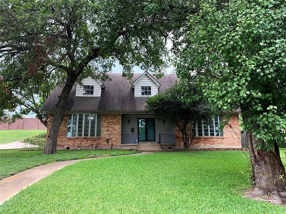 1st image of 3713 S Glenbrook Dr