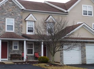 51 Lower Ridge View Cir, East Stroudsburg, PA 18302