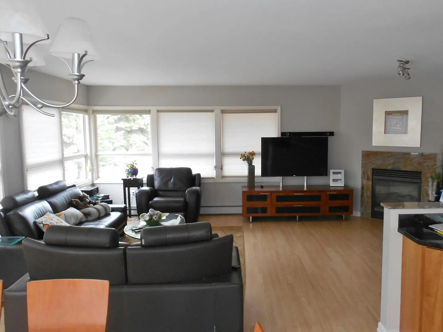 1 bed, 1.5 bath, 1400 sqft, $2,750 — Photo 2