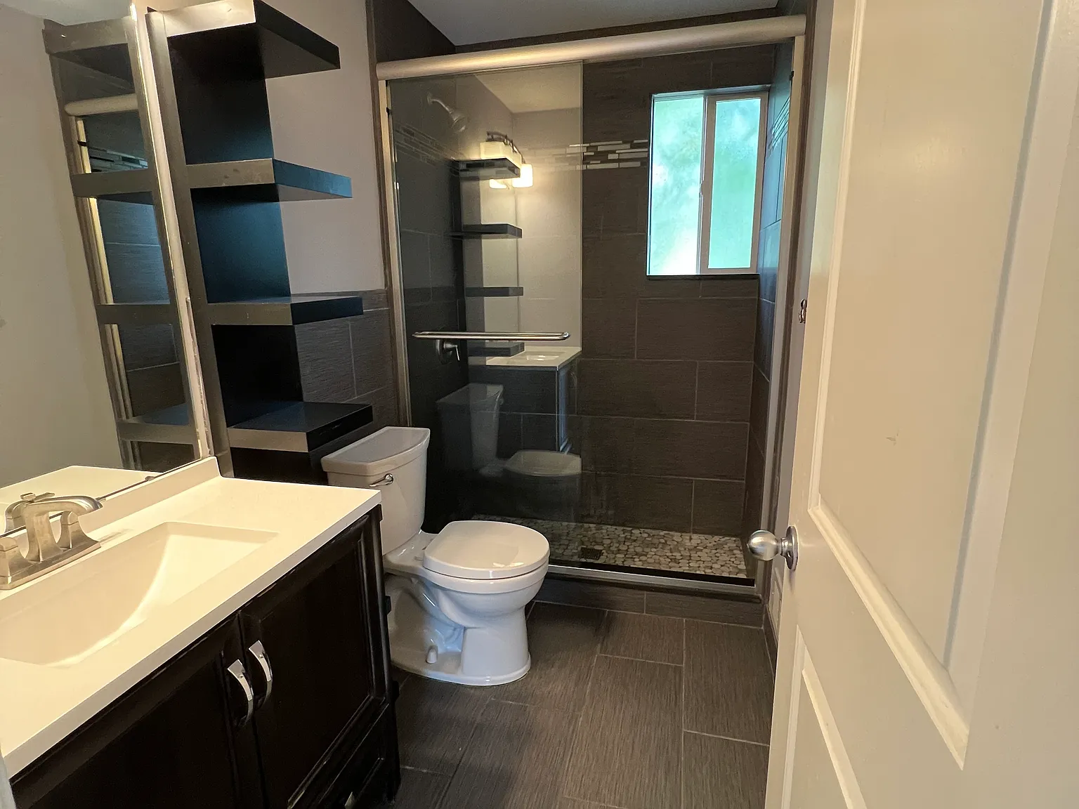 1 bed, 660 sqft, $1,500 — Photo 4