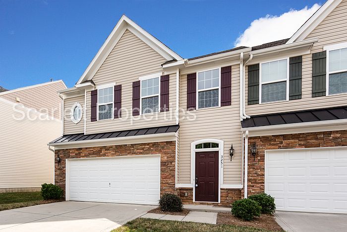 1st image of 3251 Mistletoe Dr