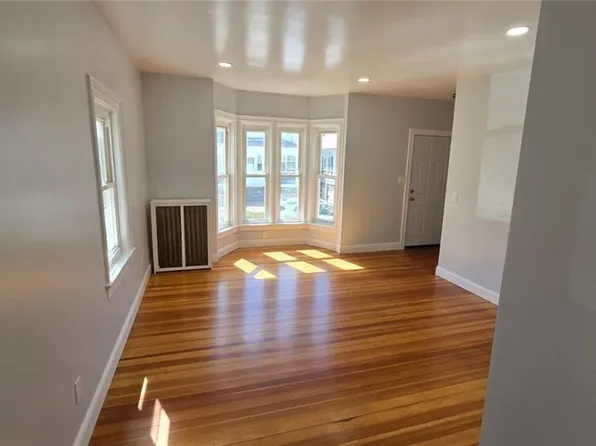 219 Lowell Ave, Providence, RI 02909