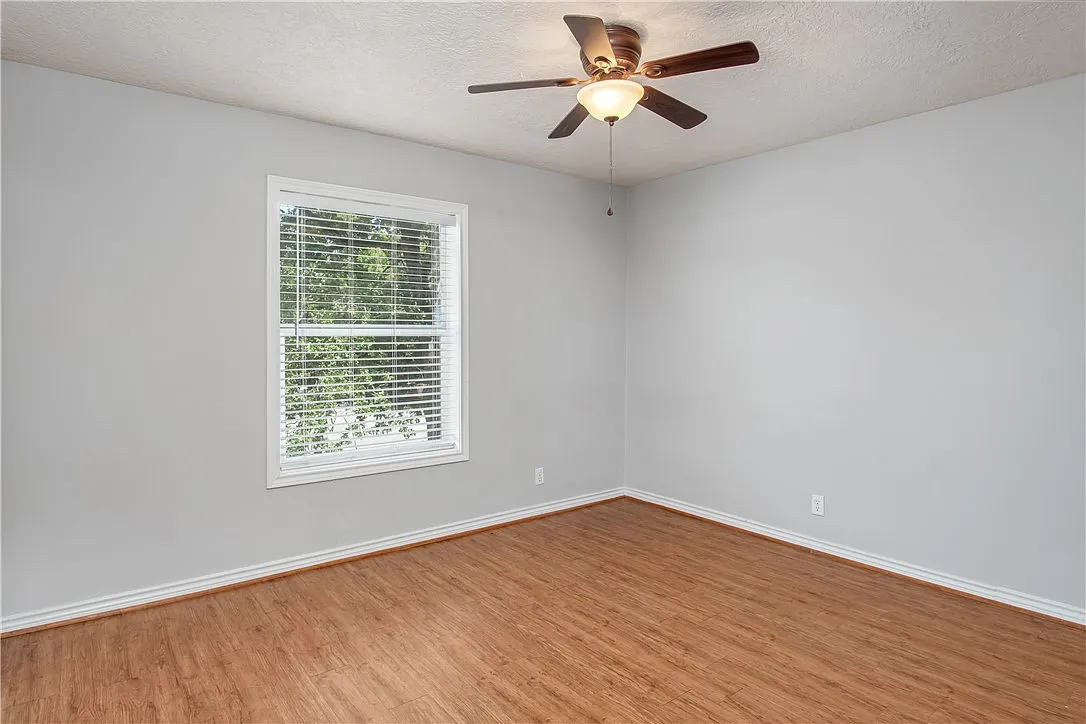 2 bed, 810 sqft, $925 — Photo 4