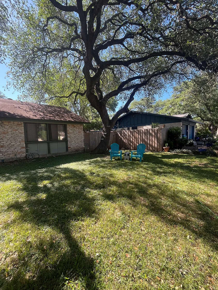 Building Photo - 2602 Campden Dr