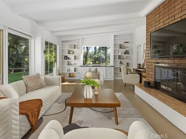 444 Oneida Dr, Pasadena, CA 91107
