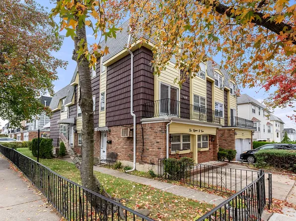 215-03 17th Ave, Bayside, NY 11360