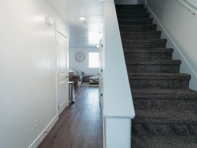 318 E 1850 N #15 — Photo 6