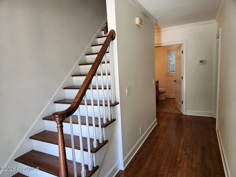 110 Jacobs Rd — Photo 4