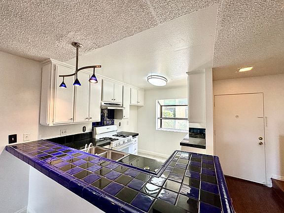 5th image of 12750 Centralia St Unit 5