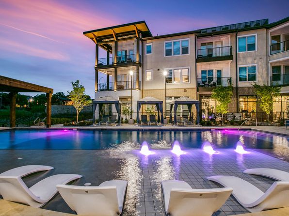 735 Washington Dr #9316