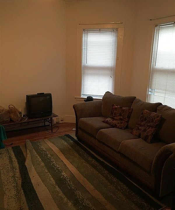 2nd image of 6 Miller St #1