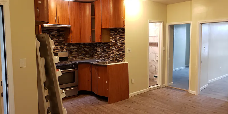 Rented by Naomi Property LLC | media 13